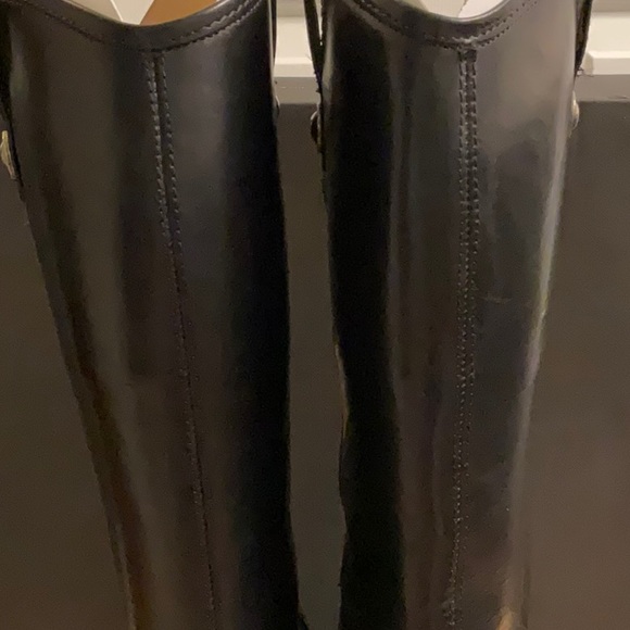 Frye Melissa Button Boot size 9 - Picture 4 of 13